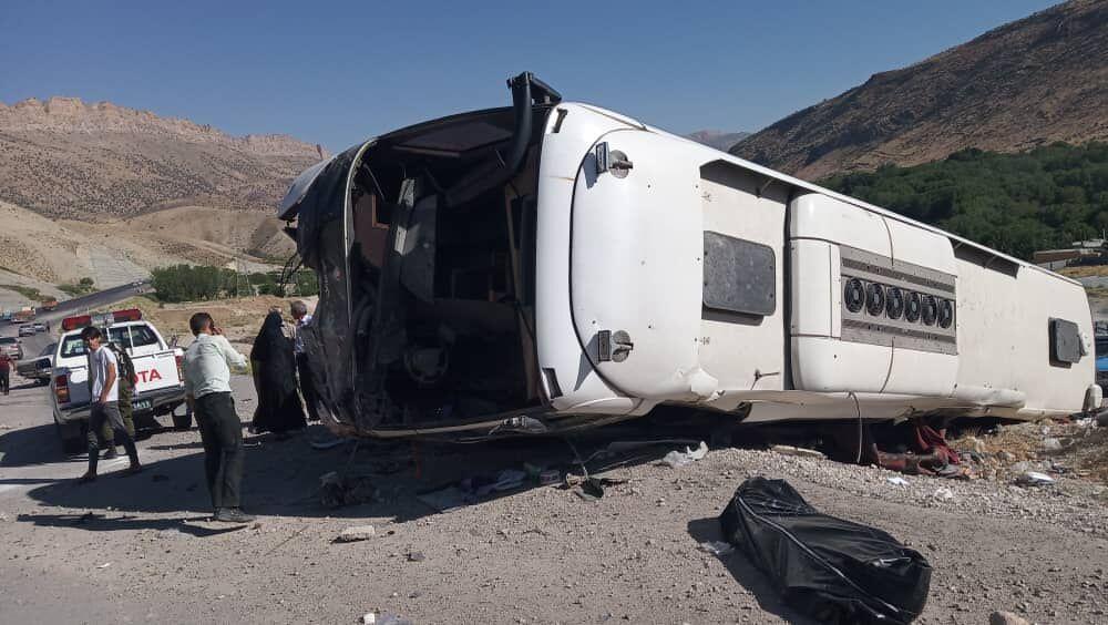 خبرنگاران واژگونی یک دستگاه اتوبوس در اتوبان کرج - قزوین خبرنگاران واژگونی یک دستگاه اتوبوس در اتوبان کرج - قزوین یک کشته برجای گذاشت